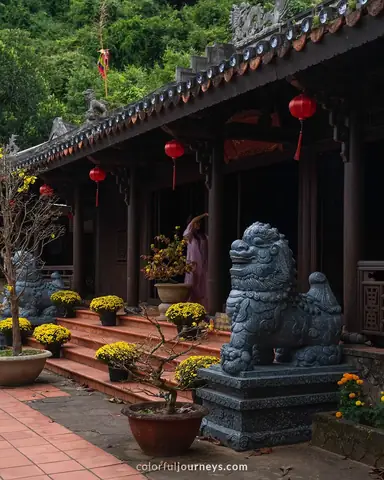 Tam Ton & Tu Nham Pagoda Tam Ton & Tu Nham Pagoda