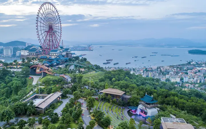 Entertain At Sun World Halong Complex. Entertain At Sun World Halong Complex.
