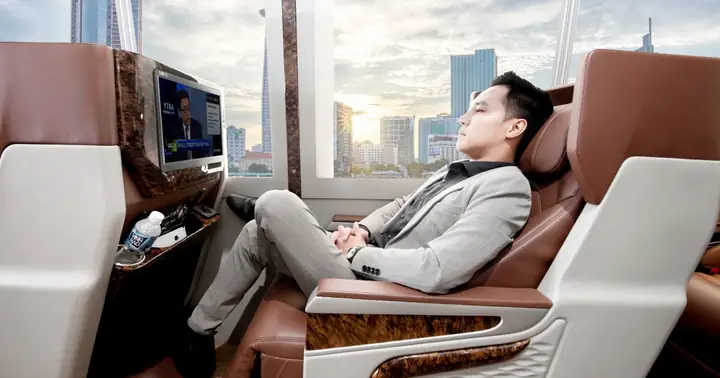 Thịnh Phát Limousine Ra Mắt Dòng Xe Dcar Hạng Thương Gia ...