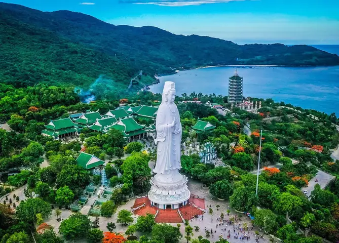 Thời Tiết Đà Nẵng Tháng 1 Lý Tưởng Để Vãn Cảnh Chùa