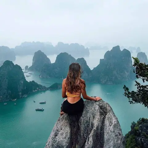 Thời Tiết Vịnh Hạ Long: Nên Đi Du Lịch Hạ Long Vào Tháng Mấy Và ...