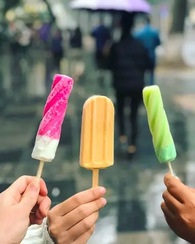 Thưởng Thức Những Que Kem Mát Lạnh