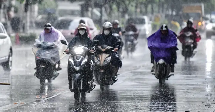 Mây Từ Ba Vì, Sơn Tây Kéo Về Nội Thành, Hà Nội Sắp Mưa To - Tuổi ... Mây Từ Ba Vì, Sơn Tây Kéo Về Nội Thành, Hà Nội Sắp Mưa To - Tuổi ...