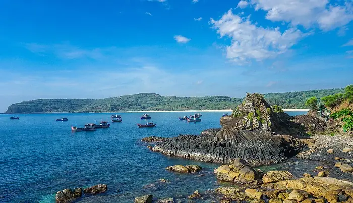 Thời Tiết Phú Yên Vào Mùa Mưa (từ Tháng 9 – Tháng 12) Thời Tiết Phú Yên Vào Mùa Mưa (từ Tháng 9 – Tháng 12)