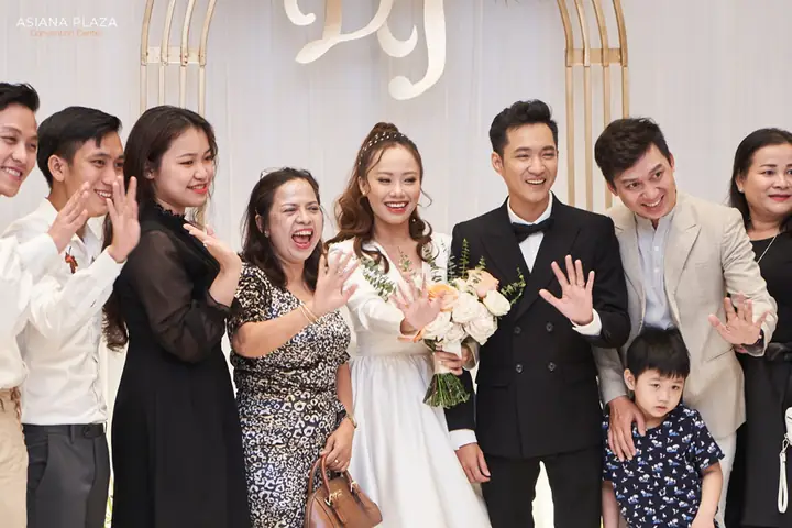 Tổ Chức Lễ Thành Hôn Tại Trung Tâm Hội Nghị Tiệc Cưới Tổ Chức Lễ Thành Hôn Tại Trung Tâm Hội Nghị Tiệc Cưới