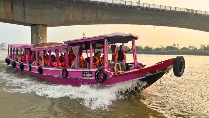 Thuê Tàu Thuyền Tham Quan Chợ Nổi Cái Răng Cần Thơ