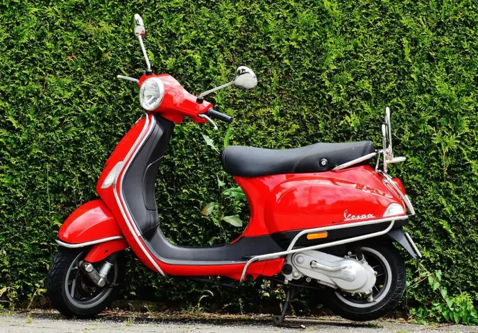 Vespa Roller Motor Scooter Cult 159192 Vespa Roller Motor Scooter Cult 159192