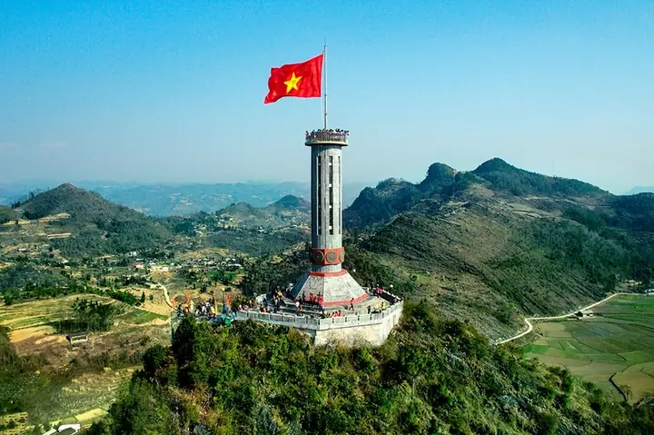 Cột Cờ Lũng Cú - Niềm Tự Hào Của Điểm Cực Bắc Việt Nam