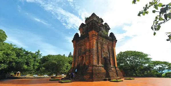 Thuyết Minh Về Tháp Nhạn