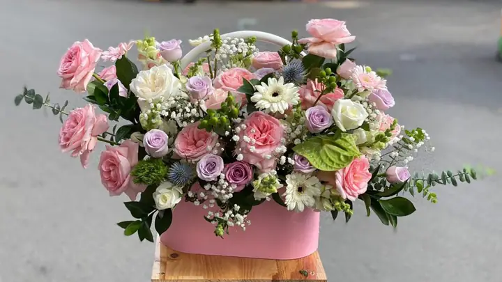 Bài Thuyết Trình Cắm Hoa 20/10: Chủ Đề Sắc Màu Phụ Nữ