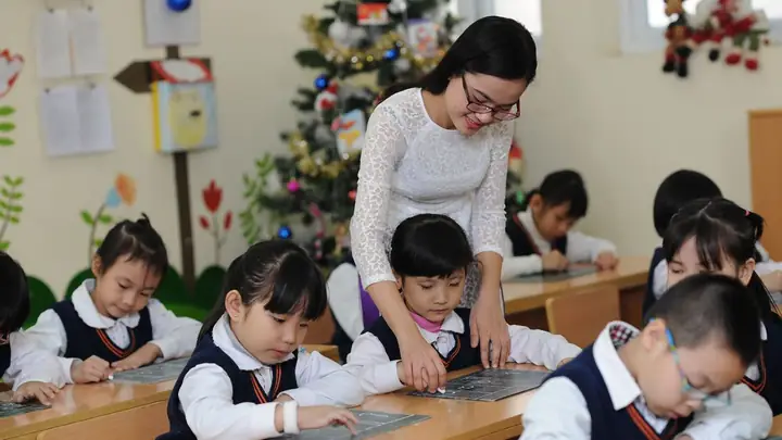 Gợi Ý 5 Mẫu Kịch Bản Tiểu Phẩm Về Thầy Cô Ngắn Và Hay Nhất