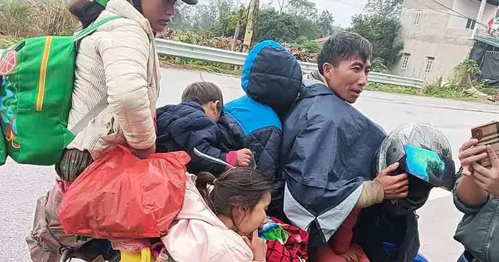 Chuyện Phía Sau "gia Đình Phượt Thủ" 7 Người Trên Một Xe Máy Đi ...