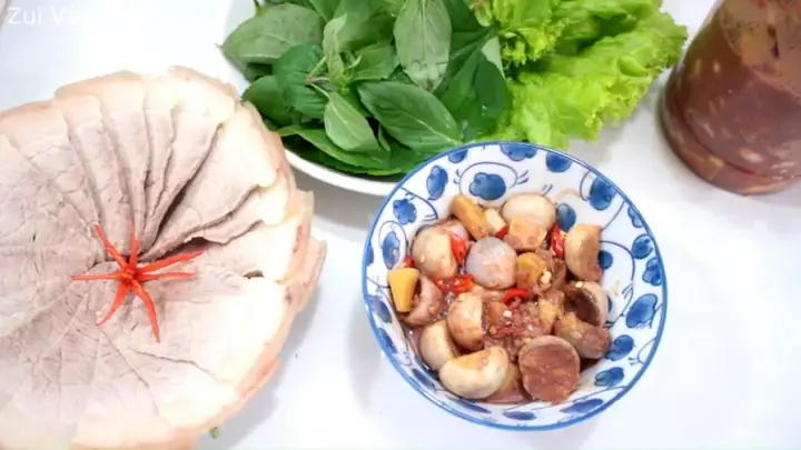 Thịt Luộc Cà Pháo Mắm Tôm