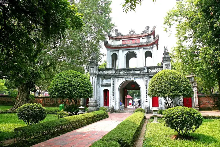 Giới Thiệu Khái Quát Về Văn Miếu Quốc Tử Giám | Viet Fun Travel