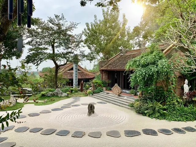 Tour Du Lịch Tam Chúc - Địa Tạng Phi Lai Tự 1 Ngày Giá Rẻ