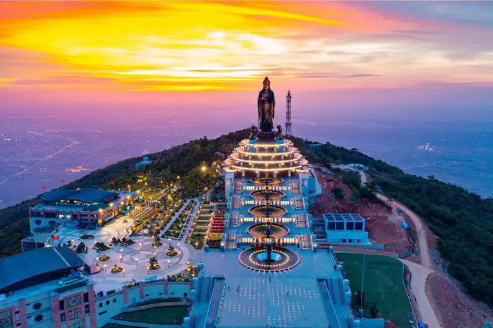 Tây Ninh – Núi Bà – Tòa Thánh Tây Ninh - Du Lịch Sài Gòn ... Tây Ninh – Núi Bà – Tòa Thánh Tây Ninh - Du Lịch Sài Gòn ...