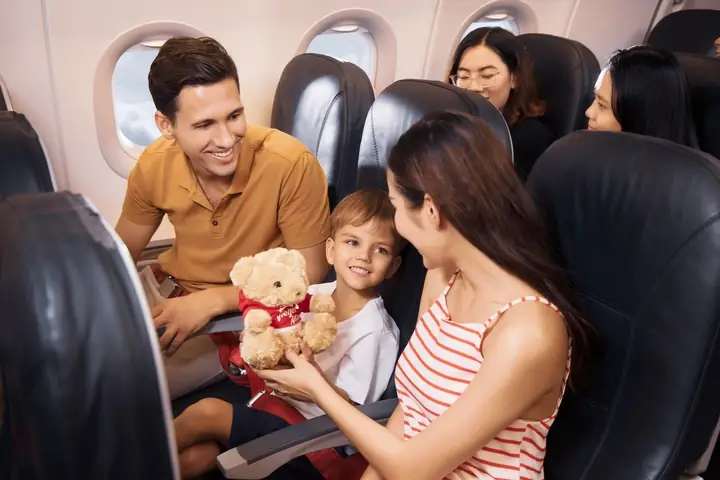 Trẻ Em Đi Máy Bay: Quy Định, Giấy Tờ Và Những Lưu Ý Khác | Vietjet Air