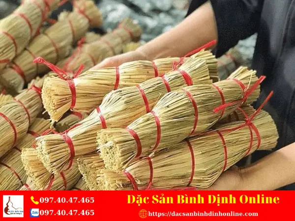 Tré Bình Định Được Làm Từ Thịt Sống Hay Chín? Ăn Có Tốt Không? Tré Bình Định Được Làm Từ Thịt Sống Hay Chín? Ăn Có Tốt Không?
