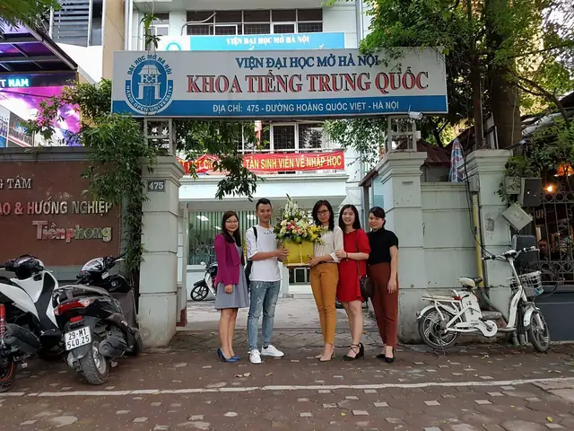 Cựu Sinh Viên Tri Ân Thầy Cô Giáo Nhân Ngày 20-11 Cựu Sinh Viên Tri Ân Thầy Cô Giáo Nhân Ngày 20-11
