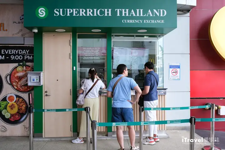 Tôi Có Thể Đổi Tiền Ở Đâu Trước Khi Mua Sắm? Tôi Có Thể Đổi Tiền Ở Đâu Trước Khi Mua Sắm?