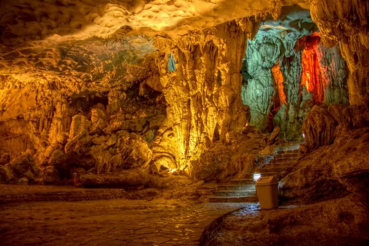 Tourhà Nội – Hạ Long - Hang Sửng Sốt - Đảo Titop Tourhà Nội – Hạ Long - Hang Sửng Sốt - Đảo Titop