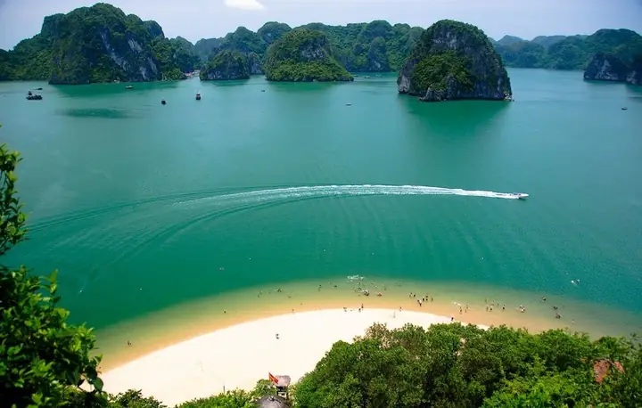 Tourhà Nội – Hạ Long - Hang Sửng Sốt - Đảo Titop Tourhà Nội – Hạ Long - Hang Sửng Sốt - Đảo Titop