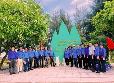 Về Miền Trà Cổ Rừng Dương...
