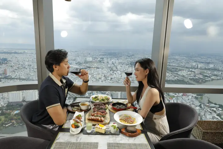 Ussina Sky 77 - Aging Beef & Bar