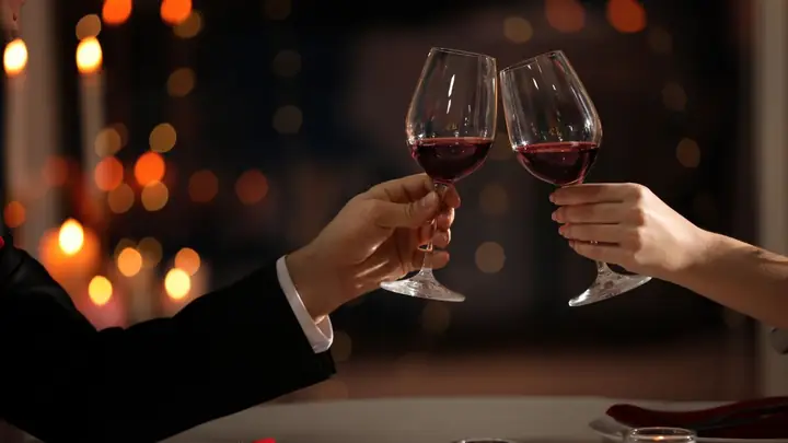 Valentine Nên Đi Ăn Ở Đâu Sài Gòn? 10 Nhà Hàng Lãng Mạn Dịp 14/2 Valentine Nên Đi Ăn Ở Đâu Sài Gòn? 10 Nhà Hàng Lãng Mạn Dịp 14/2