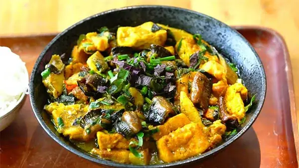Lươn Om Chuối Nghệ Lươn Om Chuối Nghệ