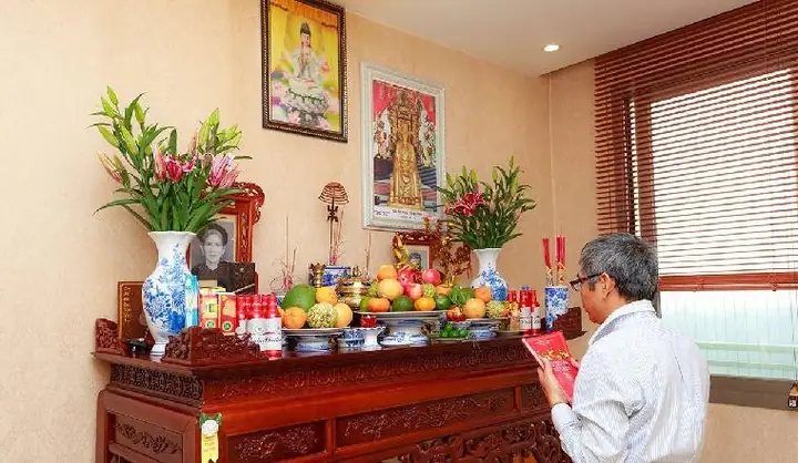 Văn Khấn Mùng 1 Tết Ất Tỵ 2025 Chuẩn Nhất