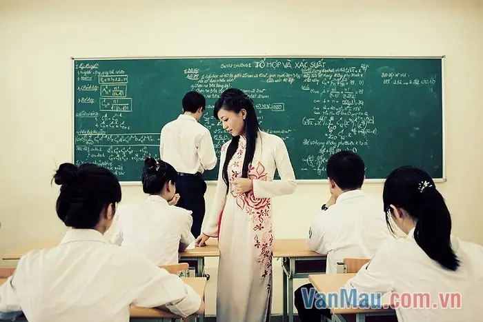 Hình Ảnh Cho Vẽ Tranh Cô Giáo Đang Giảng Bài Cho Học Sinh: