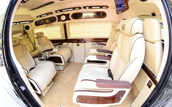 Minh Trí Limousine