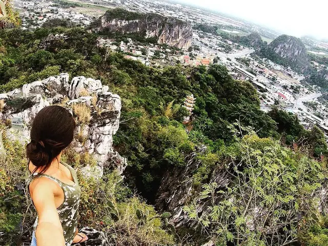 Giá Vé Tham Quan Ngũ Hành Sơn Đà Nẵng Bao Nhiêu Tiền ?