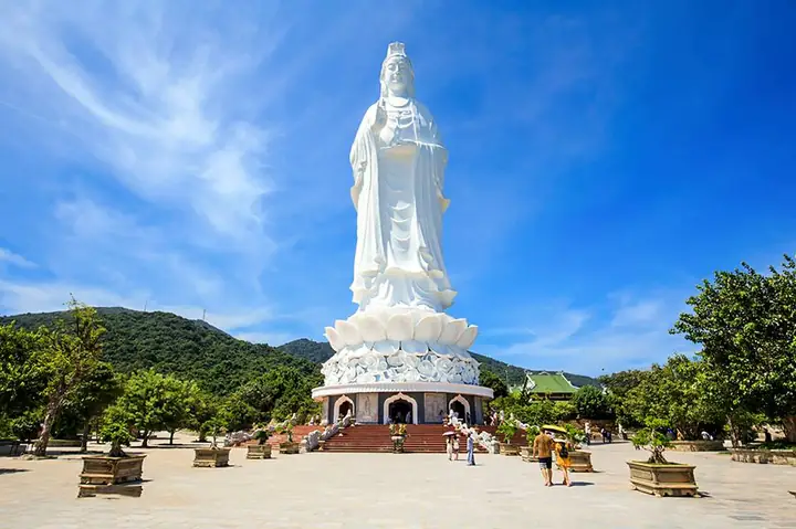 Giá Vé Tham Quan Ngũ Hành Sơn Đà Nẵng Bao Nhiêu Tiền ?