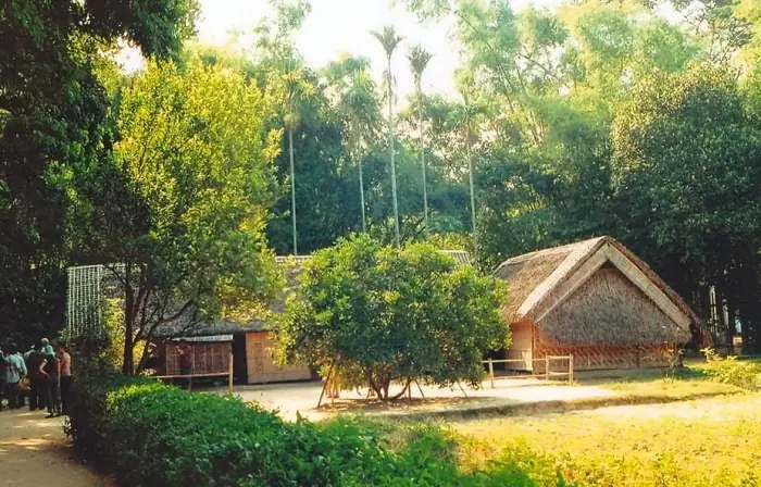 Kinh Nghiệm Về Thăm Quê Bác - Làng Sen