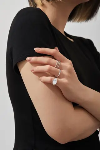 Tham Khảo Mẫu Trang Sức Bạc Đi Kèm Với Chiếc Bánh Sinh Nhật