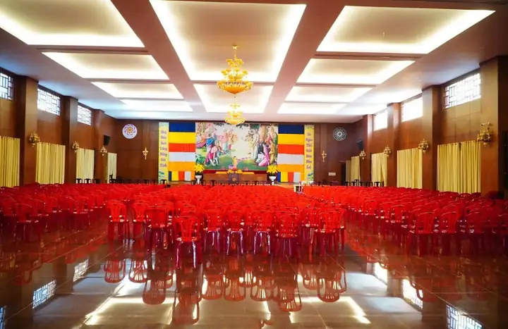 Đánh Giá Từ Du Khách (dựa Trên Dữ Liệu Từ Google Maps)