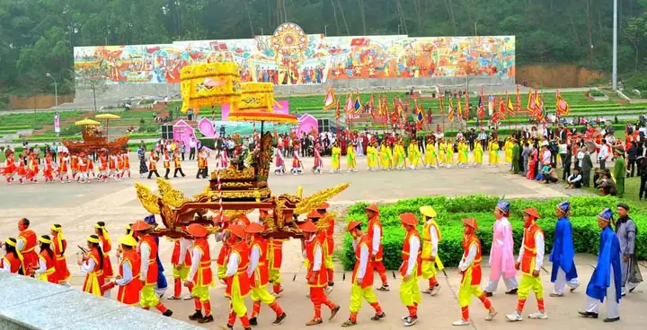 Viết Văn Về Lễ Hội Đền Hùng
