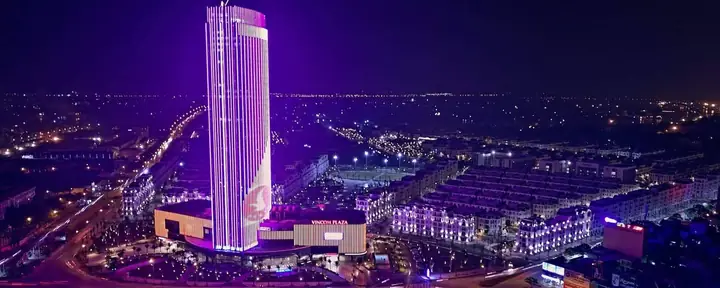 Thỏa Sức Chiêm Ngưỡng Và Check - In Tại Biểu Tượng Tự Hào Đỉnh Cao Đất Cảng