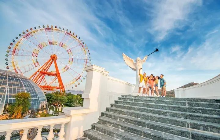 Review Bánh Xe Bầu Trời Vinpearl Nha Trang – Vòng Quay Kỷ Lục ...
