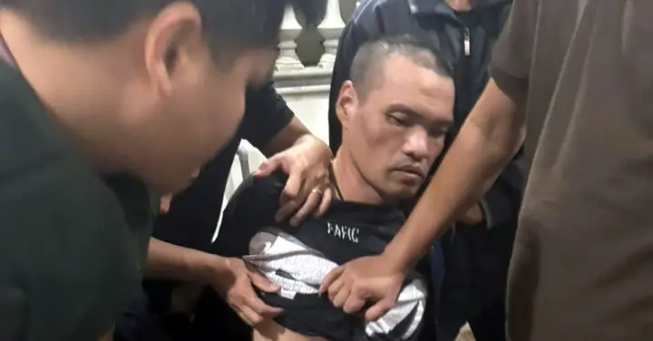 Bắt Giữ Đối Tượng Nổ Súng Vào Công An Ở Hà Nội, Thu Giữ Súng Quân ...