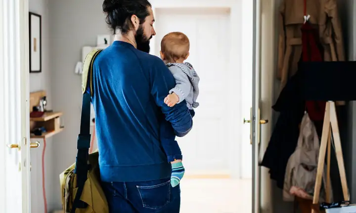 Preparing Your Toddler For A Parent's Trip Away | Parentco.