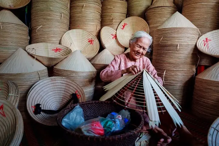 Non La (conical Hat) – The Iconic Ho Chi Minh City Souvenir Non La (conical Hat) – The Iconic Ho Chi Minh City Souvenir