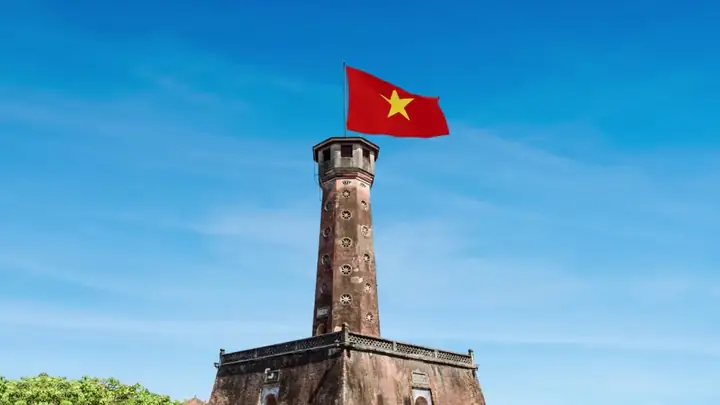 Cột Cờ Hà Nội: Biểu Tượng Lịch Sử Hào Hùng Của Thủ Đô