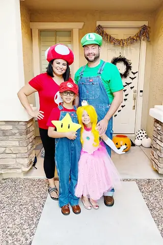 Hóa Trang Halloween Cho Bé Bằng Bộ Đồ Trendy Mua Sẵn
