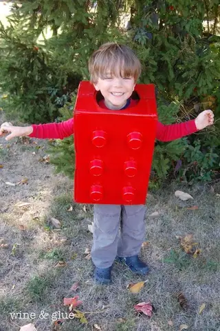 Hóa Trang Halloween Cho Bé Bằng Trang Phục Tự Làm