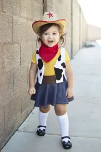 Hóa Trang Halloween Cho Bé Bằng Bộ Đồ Trendy Mua Sẵn