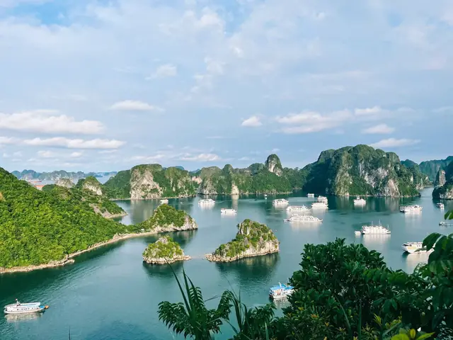 How To Visit Halong Bay - The Most Beautiful Place In Vietnam ...