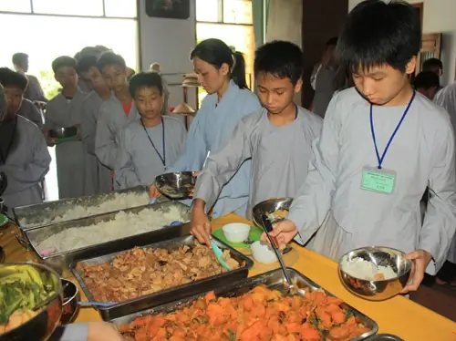 Ăn Chay: Xin Đừng Ngộ Nhận… | Báo Tri Thức Và Cuộc Sống - Tin ...